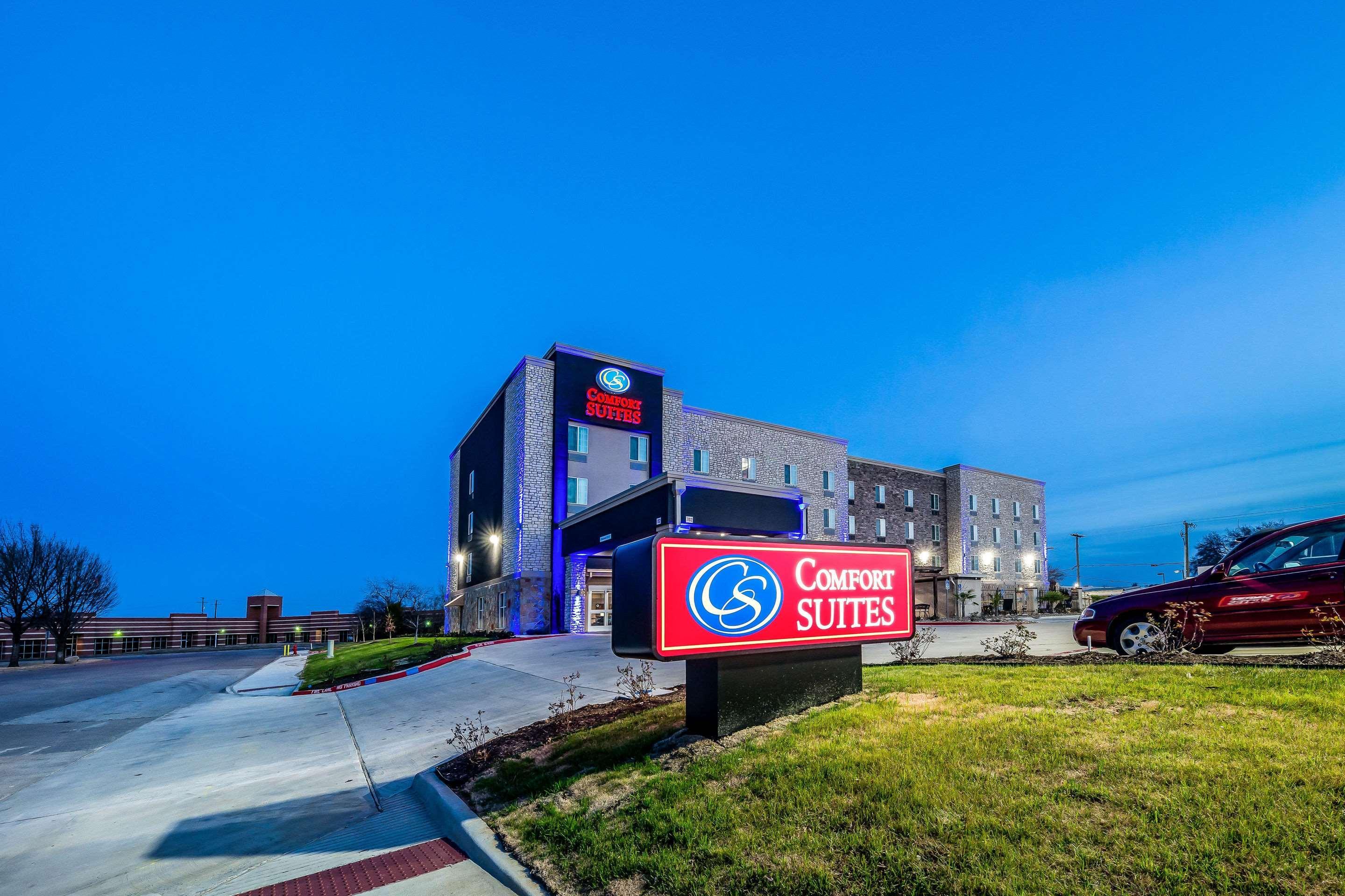 Comfort Suites Grand Prairie - Arlington North Exterior photo